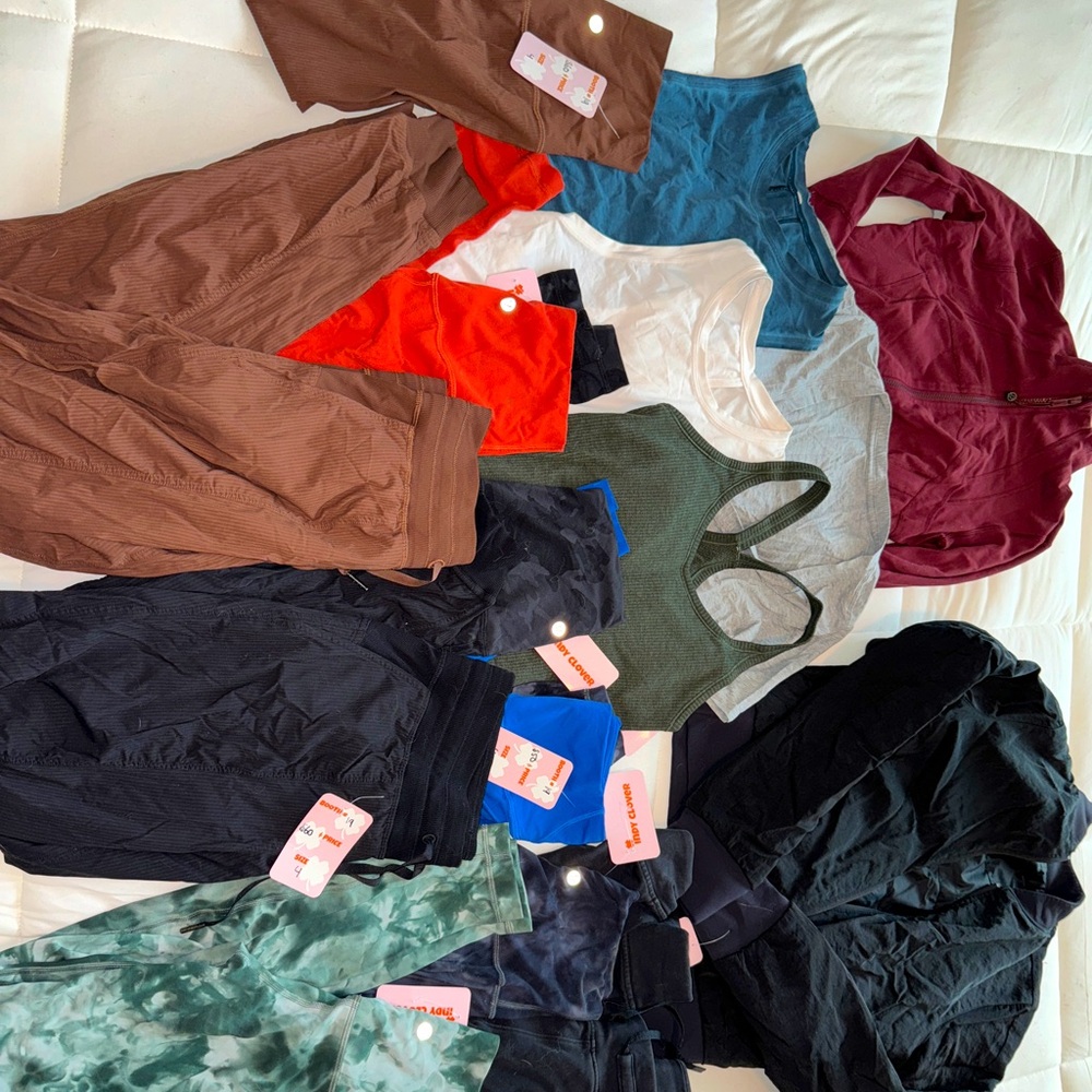 SIZE 4 LULULEMON BUNDLE!! will separate if wanted :)